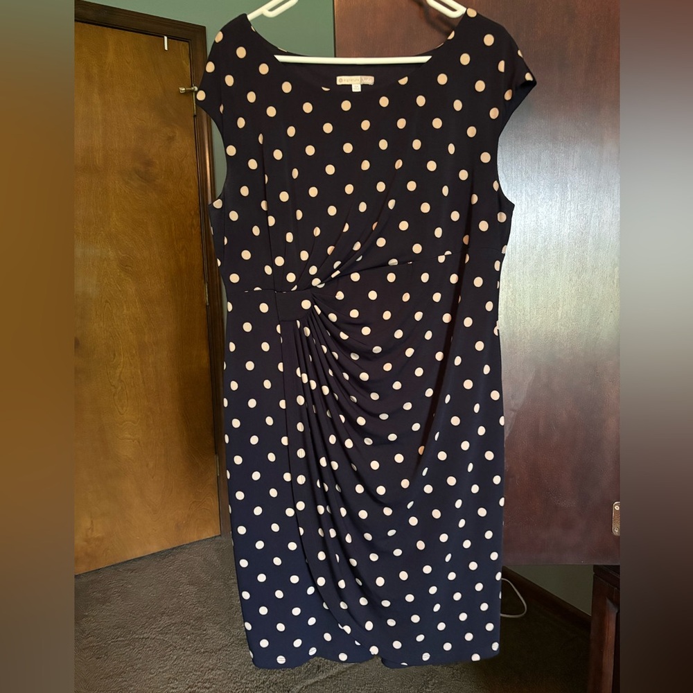 Navy & Beige FLATTERING Ruched Wrap Midi Dress